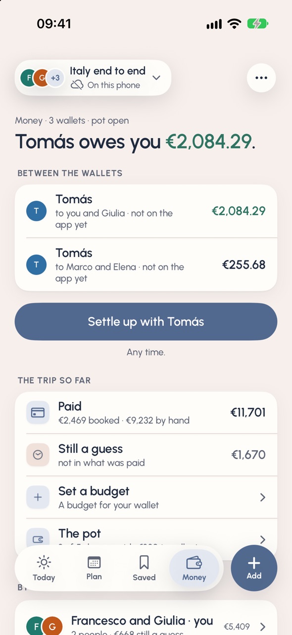 Money on the Italy trip: Tomás owes you €2,084.29, with Settle up with Tomás, €11,701 paid so far and €1,670 still a guess.